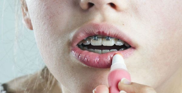 pasta_dental_agrieta_los_labios_800x410.jpg.imgw.1280.1280